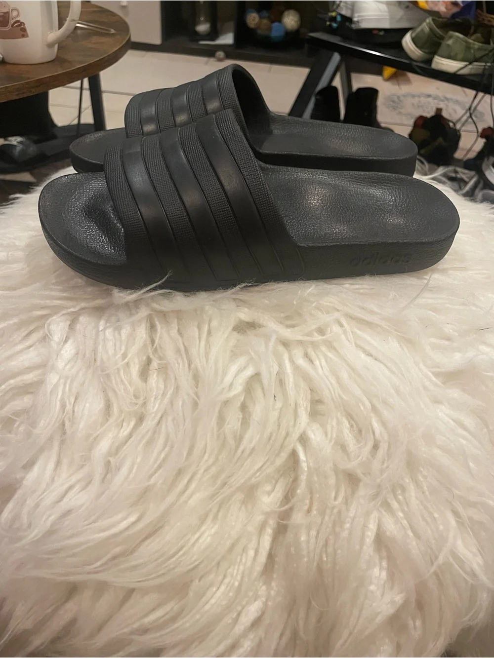 adidas classic slide